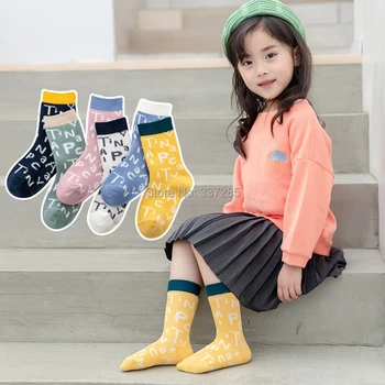 Весенние хлопчатобумажные носки для мальчиков, модные длинные высокие носки с буквами для маленьких девочек, ретро разноцветные детские баскетбольные носки