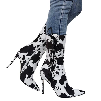 Модные замшевые туфли с принтом молочной коровы, женские ботильоны, туфли до середины икры на шпильке, туфли с острым носком, женские ботинки на шпильке с боковой молнией, женские ботинки